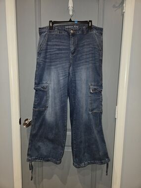 Gemma Rae Women’s Wide Leg Cargo Jeans - Blue